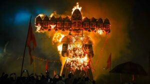 Dussehra 2025: दशहरा से जुड़ी है महिषासुर की पौराणिक कथा, जानें इस दिन क्यों होता है रावण दहन Dussehra 2025: दशहरा से जुड़ी है महिषासुर की पौराणिक कथा, जानें इस दिन क्यों होता है रावण दहन
