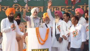 किसानों को फसलों का सबसे कम दाम मिल रहा, खेती को जिंदा रखने के लिए किसान लड़ाई लड़ेंगे