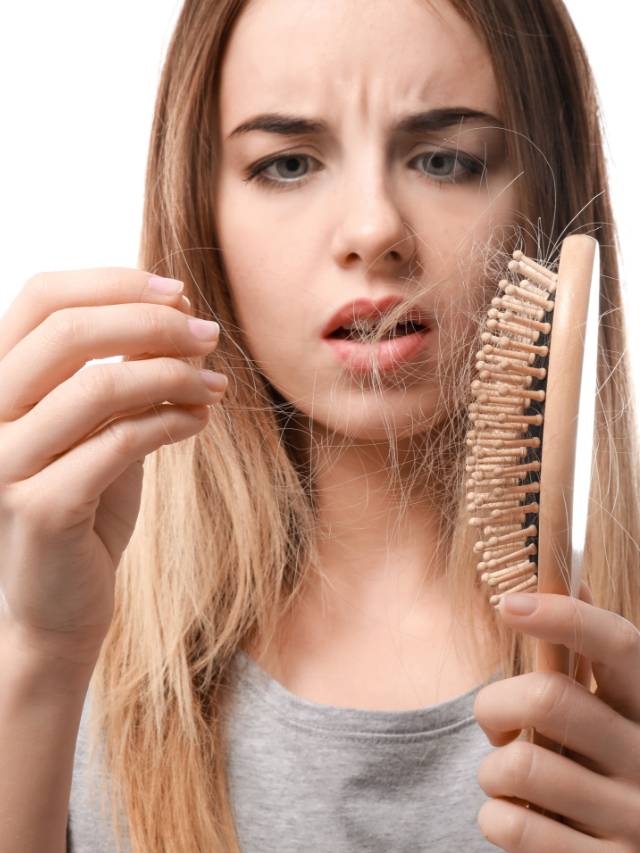 तनाव या पोषण की कमी? इन वजहों से झड़ रहे हैं आपके बाल