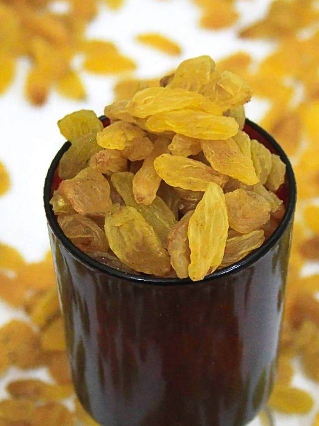 नकली किशमिश तो नहीं खा रहे आप, ऐसे करें पहचान!