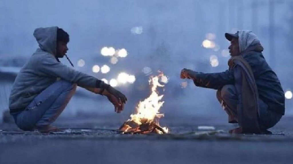 Changing Weather Across India: Delhi Feels Chill, South Battling Heavy Rain