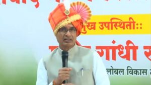 अनाज की खेती छोड़कर फलों की खेती पर शिफ्ट होने वाले किसान खुशहाल, कमाई 10 गुना बढ़ी