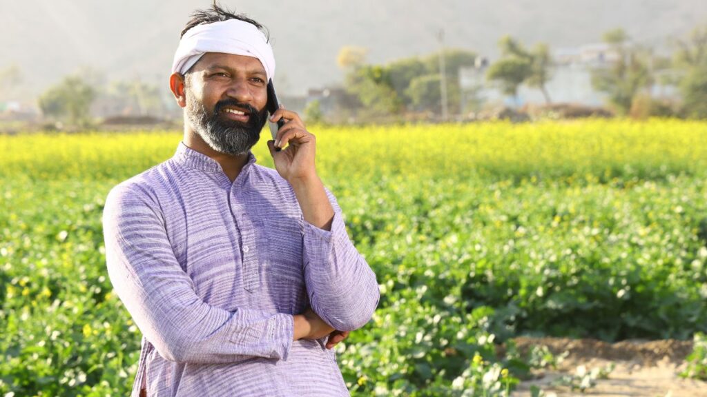 PM Kisan Yojana Online Status: अगप आपके खाते में पैसे नहीं आए हैं तो आप pmkisan.gov.in की वेबसाइट पर जाकर ‘Farmers Corner’ में ‘Beneficiary Status’ पर क्लिक कर अपनी किस्त की स्थिति आसानी से देख सकते हैं. आप हेल्पलाइन नंबर 155261 या 1800115526 (Toll Free) या फिर 011-23381092 पर भी संपर्क कर सकते हैं. PM Kisan Yojana Online Status: अगप आपके खाते में पैसे नहीं आए हैं तो आप pmkisan.gov.in की वेबसाइट पर जाकर ‘Farmers Corner’ में ‘Beneficiary Status’ पर क्लिक कर अपनी किस्त की स्थिति आसानी से देख सकते हैं. आप हेल्पलाइन नंबर 155261 या 1800115526 (Toll Free) या फिर 011-23381092 पर भी संपर्क कर सकते हैं.