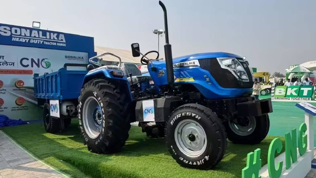 Sonalika Unveils India’s First CNG/CBG Tractor at Agrovision 2025, Boosting Clean & Low-Cost Farming