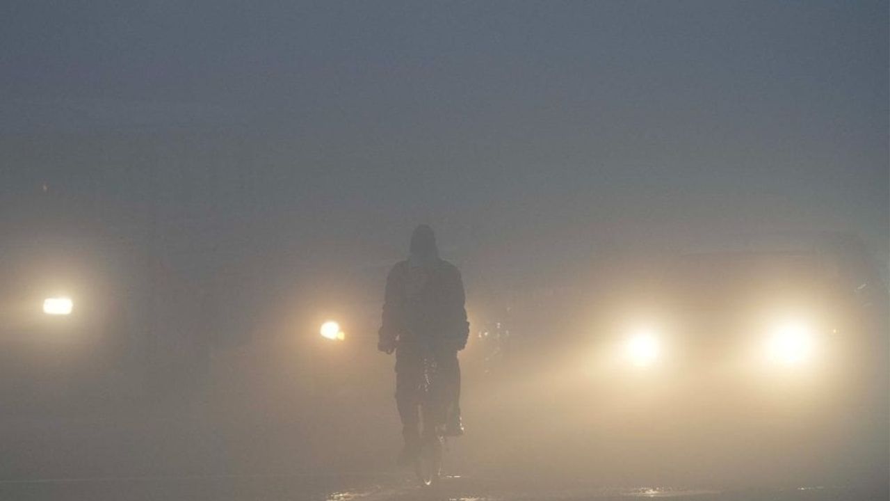 Weather Today Rain Likely In Parts Of Assam And Bihar Know Todays Weather In Delhi Ncr