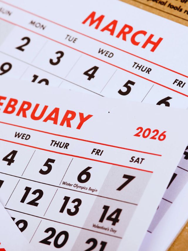 Vastu Tips: घर पर इस दिशा में लगाएं नया कैलेंडर!