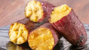 Health Tips: सुस्ती और थकान से हैं परेशान.. रोज खाएं शकरकंद, दिनभर एनर्जेटिक रहेंगे