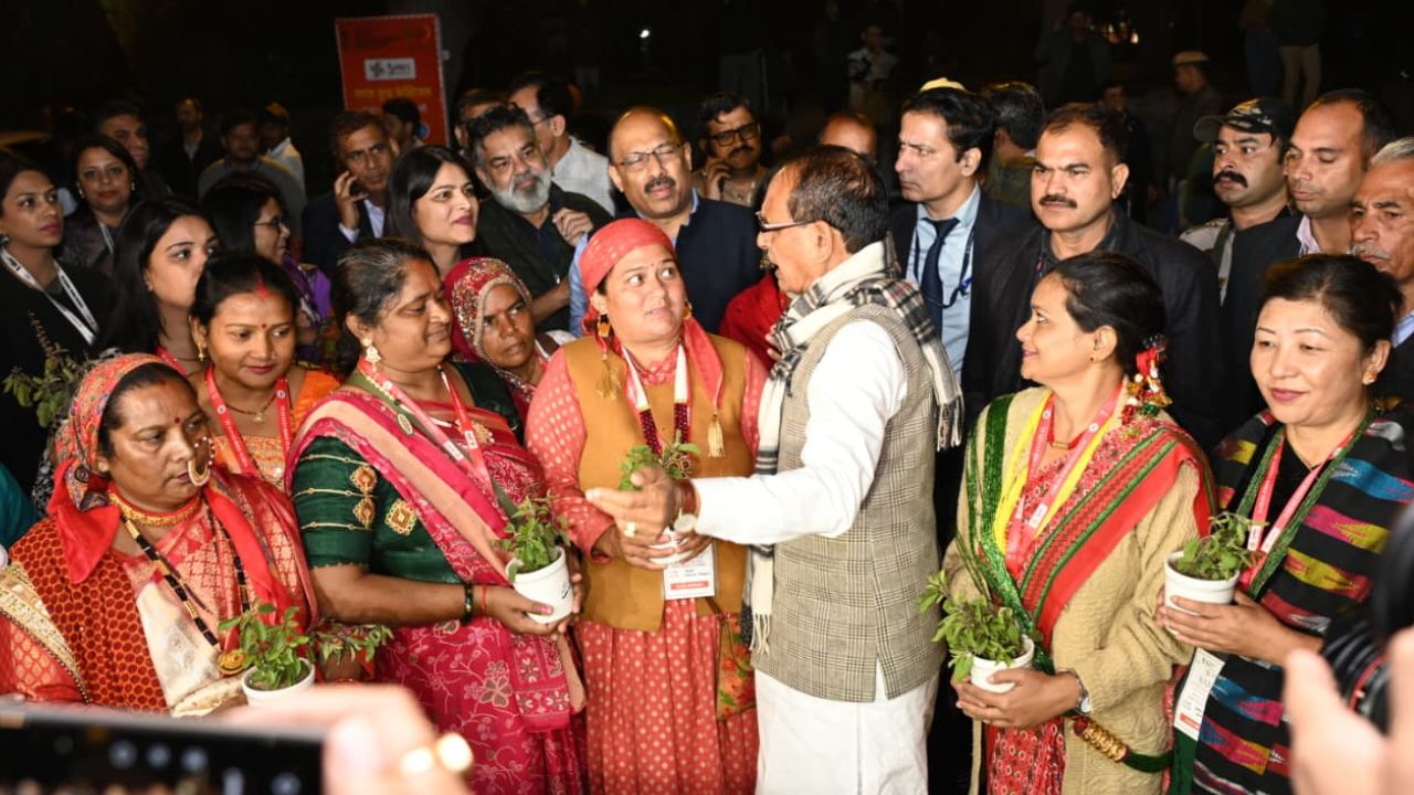 Saras Aajeevika Food Festival Inaugurated By Shivraj Singh Chouhan He Said Lakhpati Didis Prove That They Are Storehouse Of Infinite Powers