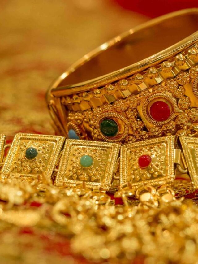 सोना खरीदने से पहले जरूर करें इन चीजों की जांच!