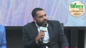 2 करोड़ की नौकरी छोड़ 6 गायों से शुरू किया सफर, आज 200 गायों का सफल डेयरी फार्म