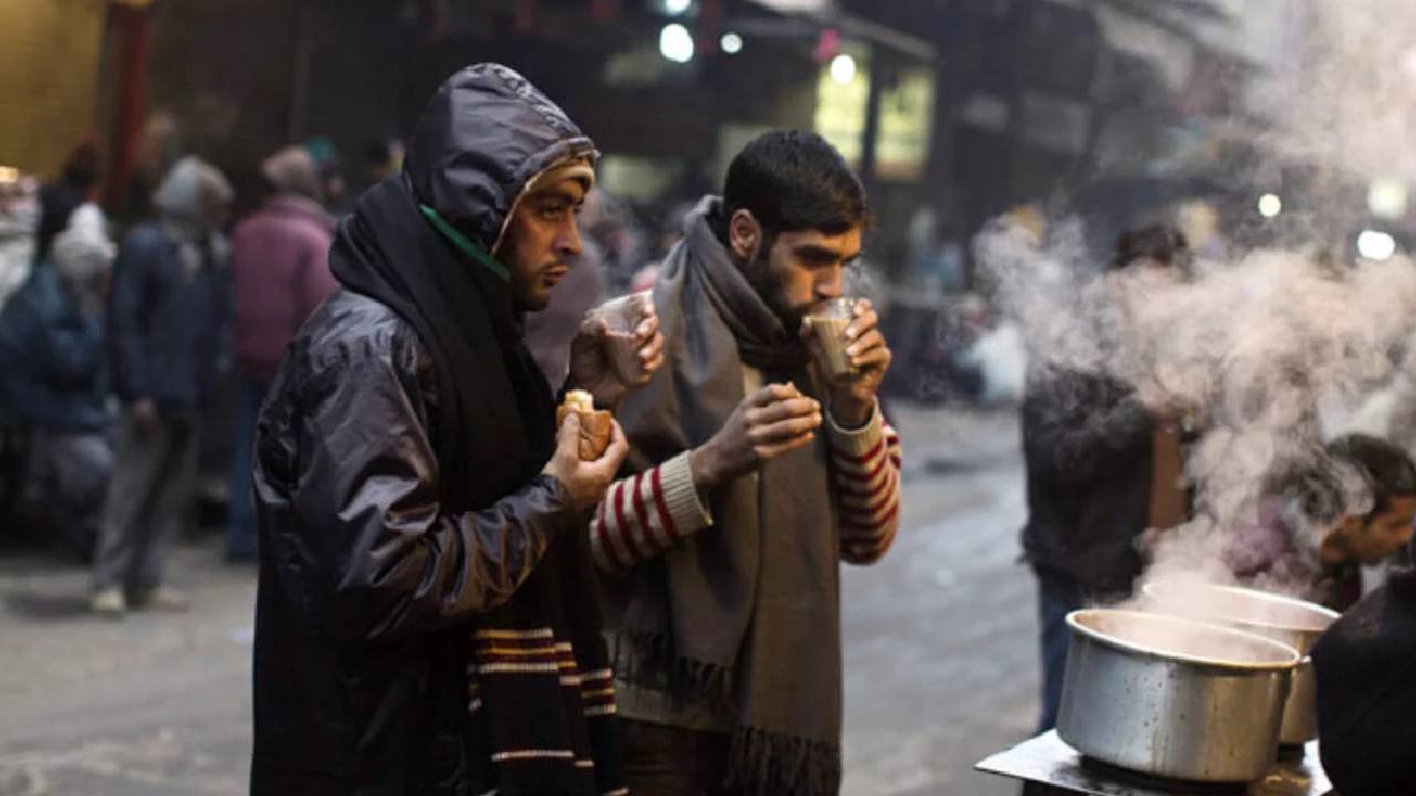 North India Weather Update Cold Wave Dense Fog Rain Alert Snowfall Hills Delhi Pollution Imd Forecast