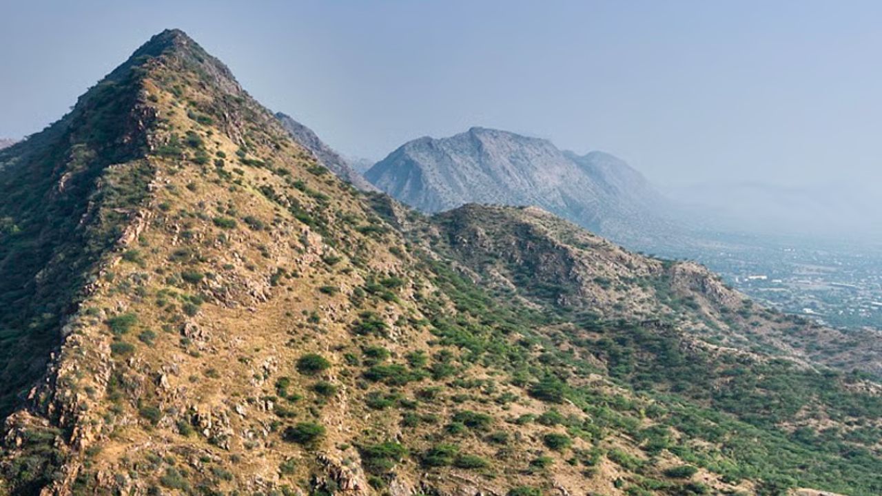 Supreme Court Fulfill The Hopes Of The Aravalli The World Oldest Mountain Range Read Opinion