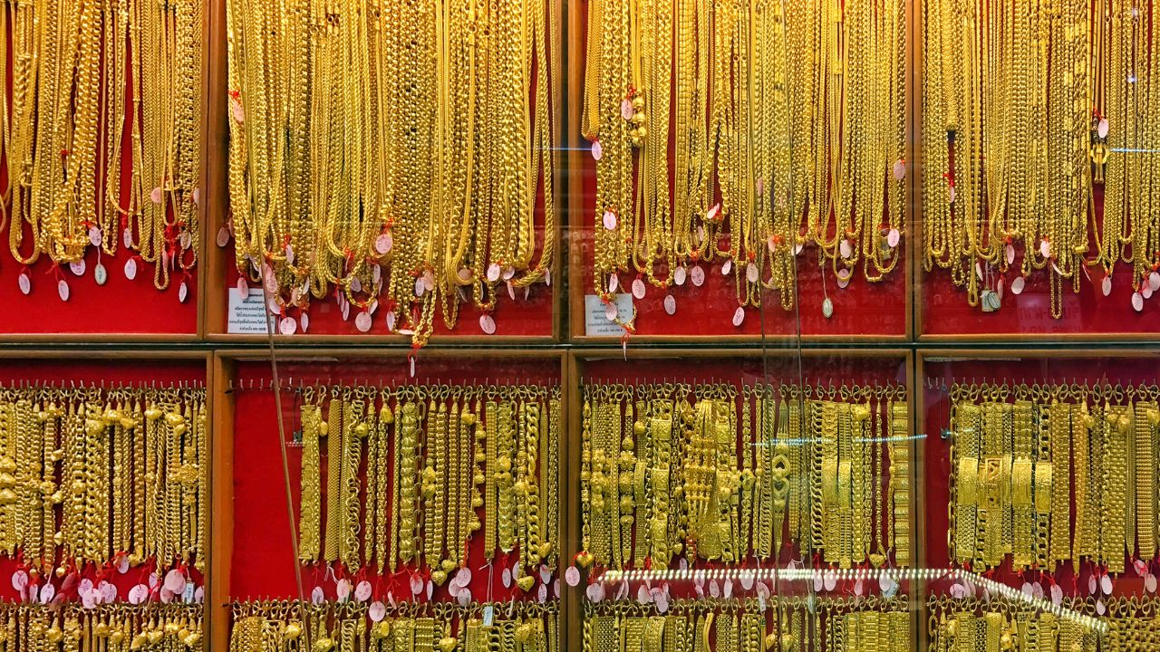 Gold Rate Today: सोना-चांदी हुई महंगी! 13 जनवरी को दामों में अचानक उछाल, जानें आपके शहर का रेट