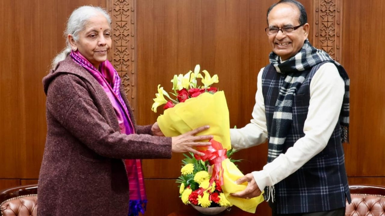 Budget 2026 से पहले वित्त मंत्री से मिले शिवराज, सौंपे दस्तावेज.. क्या किसानों के हित में होने वाला है बड़ा फैसला