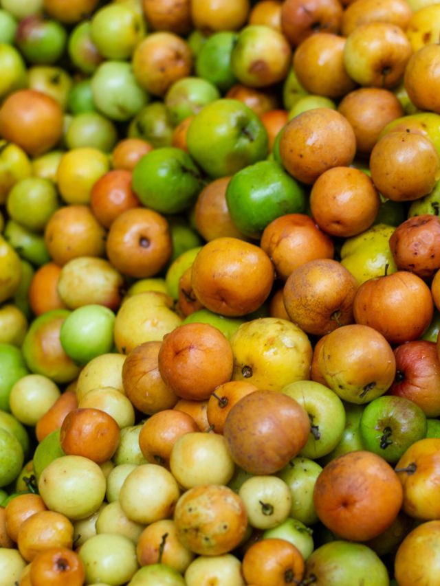 सुपरफूड से कम नहीं ये छोटा सा फल, फायदे जान रह जाएंगे दंग!