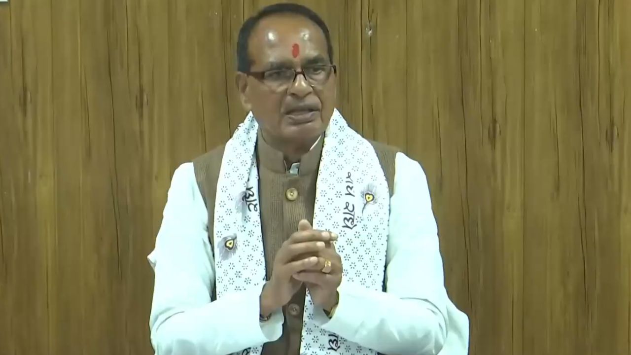 Agriculture Minister Shivraj Singh Chouhan Claims Farmers Are Safe Due Over India Us Trade Deal He Questions Rahul Gandhi About Msp And Flour Export