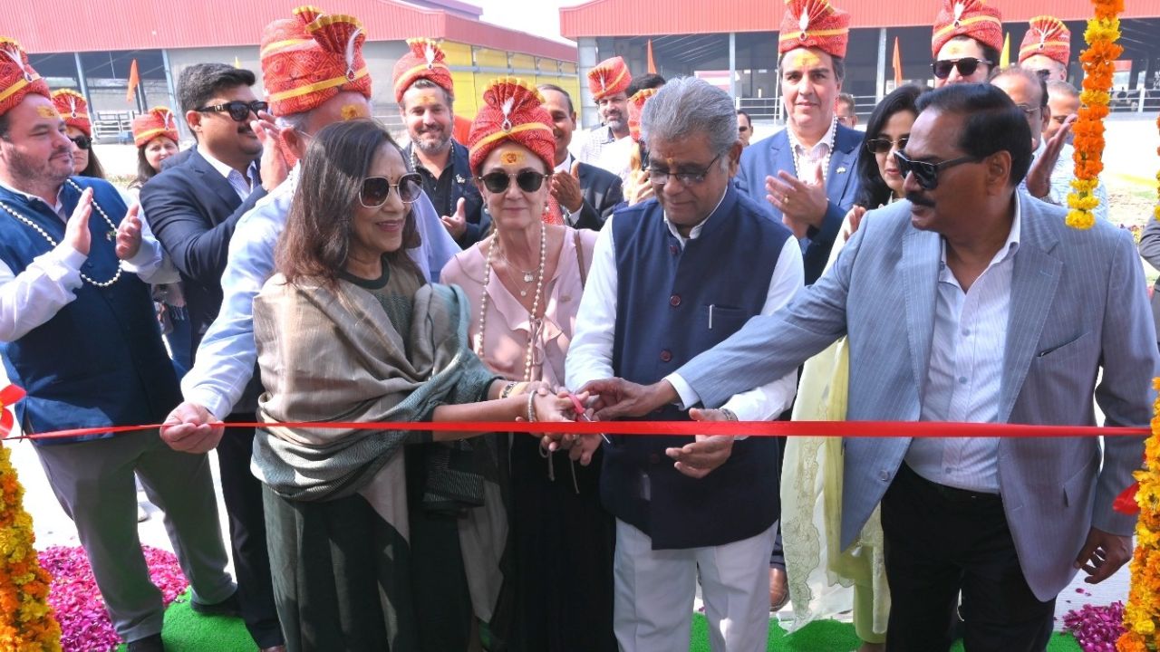 Indigenous Cattle Genetics Genomics Center Open In Bl Agro Bareilly By Up Minister Arun Kumar Saxena