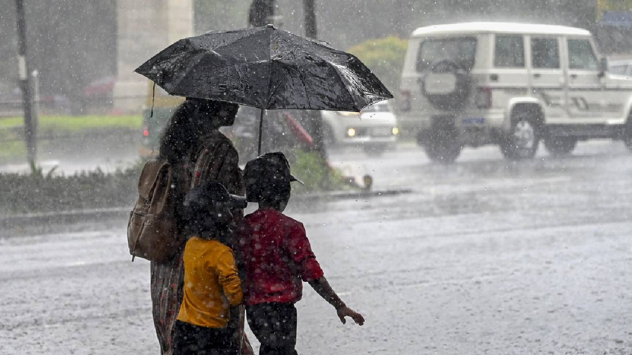 imd-rain-thunderstorm-alert-11-states-50-kmph-winds-weather-update-february-23-india