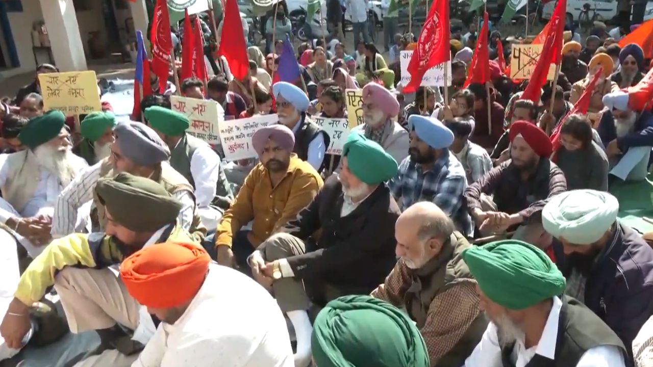 Skm Kisan Sansad Delhi Farmer Leaders Said Center Should Cancel Us Trade Agreement Otherwise Nationwide Agitation Will Begin