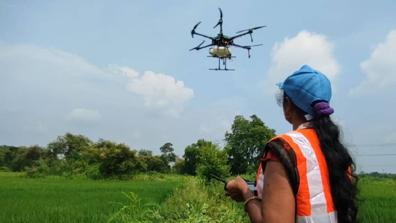 ‘ड्रोन दीदी’ योजना को झटका: हरियाणा में उम्मीद के मुताबिक नहीं मिल रहा साथ, जानिए क्यों झिझक रहे किसान