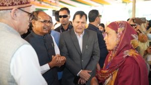 जम्मू-कश्मीर के ग्रामीण विकास को 8 हजार करोड़, तकनीक बेस्ड खेती पर फोकस