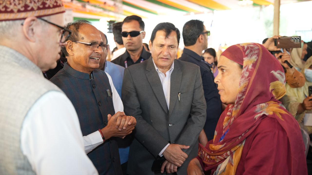 Center 8000 Crore Allocated For Rural Development In Jammu Kashmir And Focus On Technology Based Farming Said Shivraj Singh Chouhan
