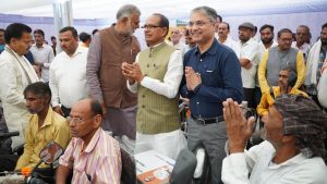राष्ट्रीय कृषि मंथन में जुटे 4 हजार किसान, शिवराज सिंह बोले- ये मेला नहीं कृषि क्रांति की शुरुआत है राष्ट्रीय कृषि मंथन में जुटे 4 हजार किसान, शिवराज सिंह बोले- ये मेला नहीं कृषि क्रांति की शुरुआत है
