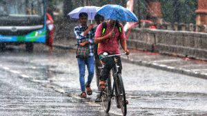 उत्तर से दक्षिण तक कई राज्यों में बिगड़े हालात, ओलावृष्टि और वज्रपात का अलर्ट जारी