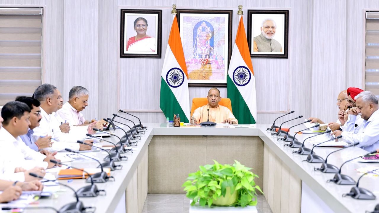 Up Kharif 2026 Preparation Yogi Adityanath Farmer Schemes Fertilizer Seed Distribution Crop Insurance Pm Kisan