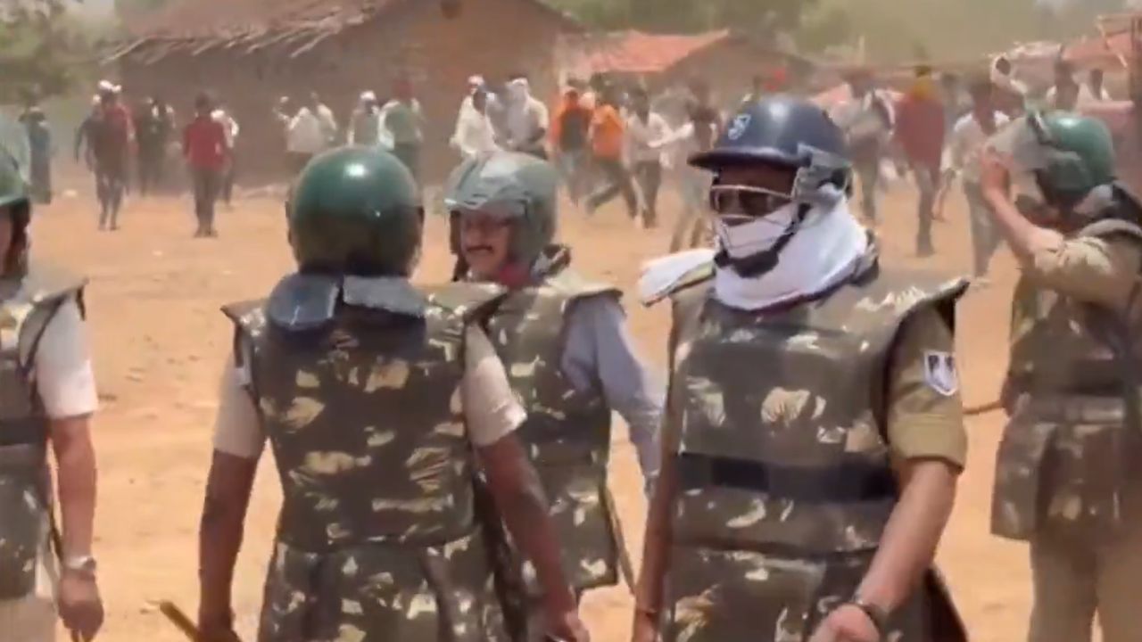 Ken Betwa Project Protest Turns Violent 150 Villagers Booked 12 Detained