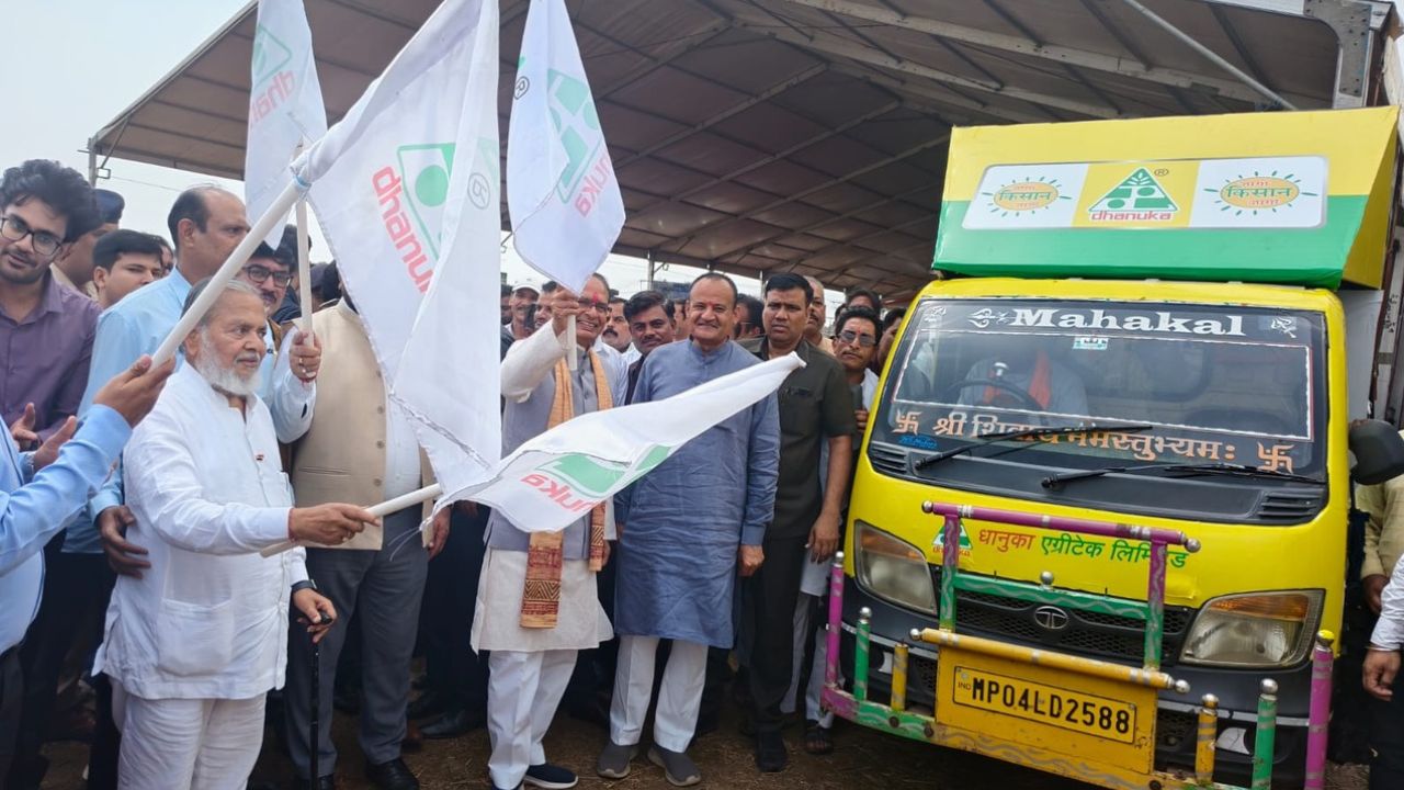 Dhanuka Agritech Farmer Awareness Vans Against Fake Agri Products Shivraj Singh Chouhan Green Flag