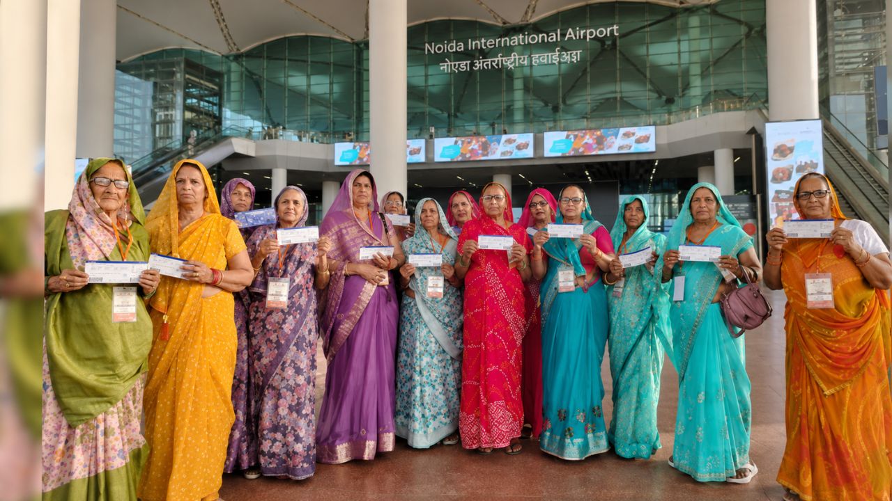 Jewar Airport 172 Farmers To Fly On First Commercial Flight After Giving Land For Project
