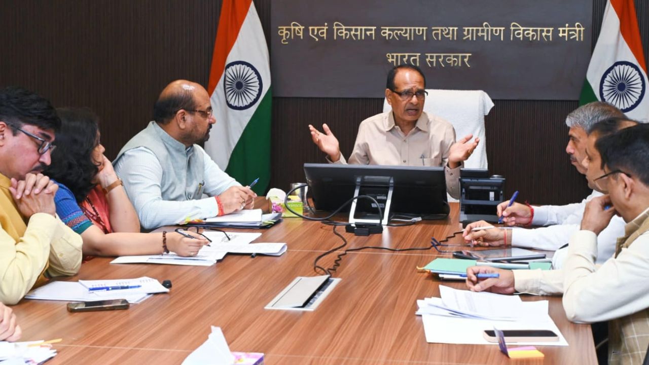 Shivraj Chouhan Reviews Madhya Pradesh Agriculture Roadmap Advanced Agriculture Festival