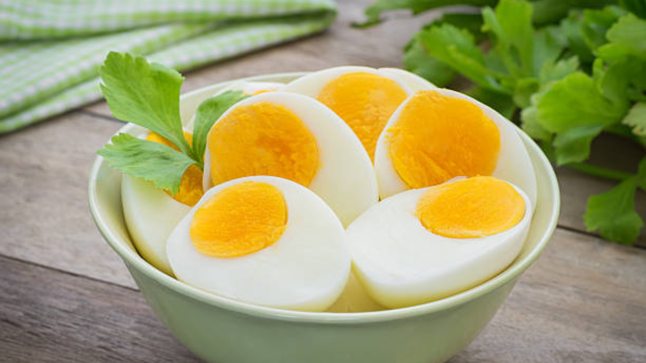 अंडी उत्तम स्रोत (फोटो सौजन्य - iStock)