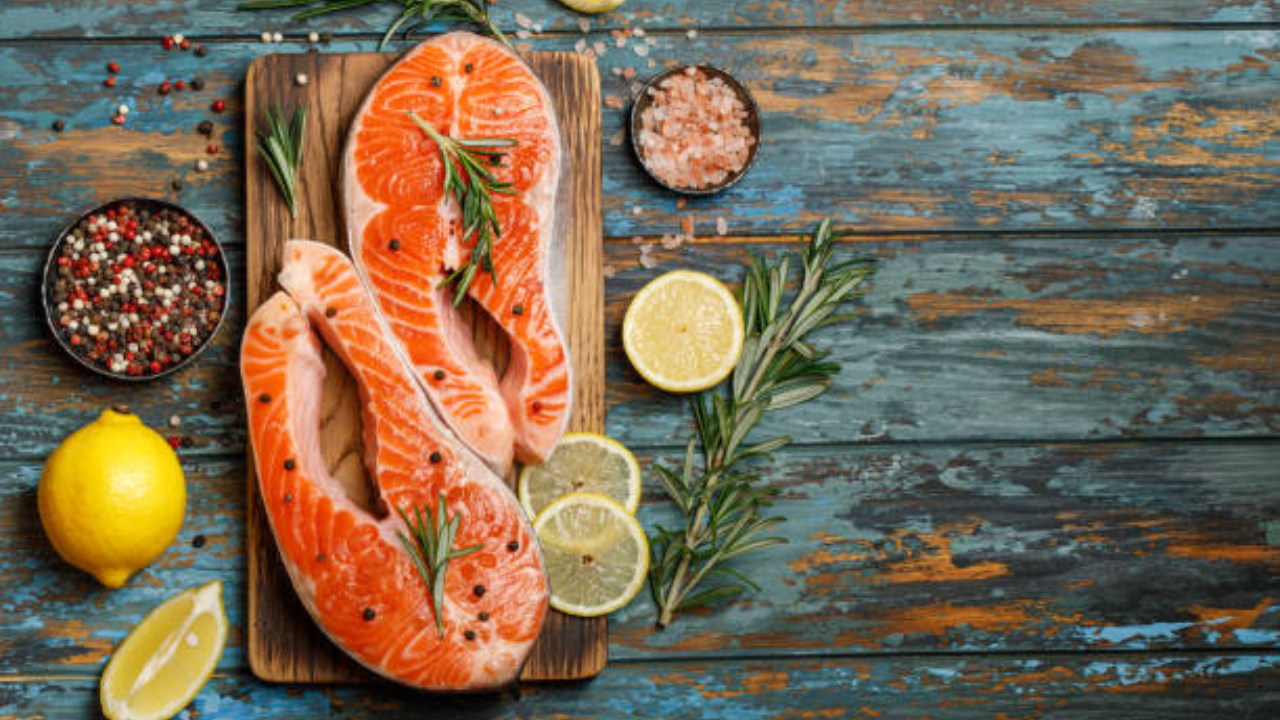 साल्मन मासे (फोटो सौजन्य - iStock)
