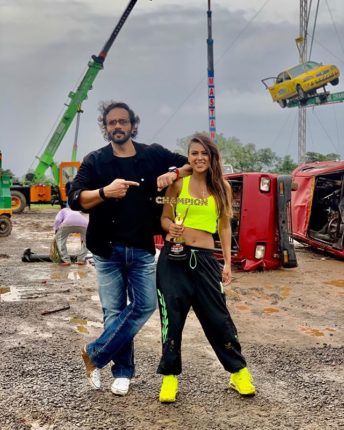 निया शर्मा 'खतरों के खिलाडी- मेड इन इंडिया (Khatron Ke Khiladi Made In India)' की विनर बनी हैं। उन्होंने अपने टफनेस और बोल्ड अवतार से सबको हैरान कर दिया था।