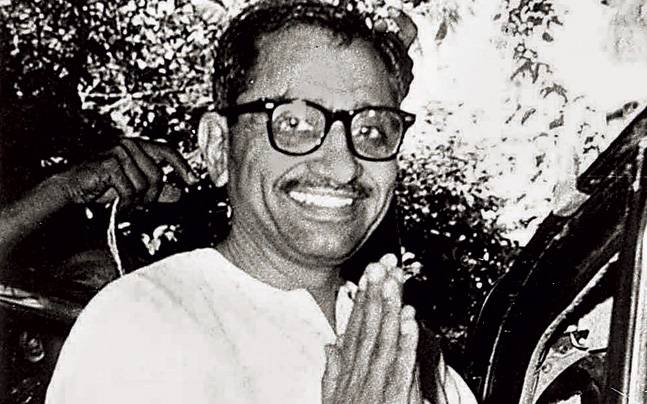  1951 में दीनदयाल उपाध्याय ने डॉ श्यामाप्रसाद मुखर्जी के साथ मिलकर राष्ट्रीय जनसंघ की शुरुआत की. दीनदयाल उपाध्याय की सोच और उनके विचारों से प्रसन्न होकर एक बार डॉ श्यामाप्रसाद मुखर्जी ने उनके बारे में कहा था, "मुझे दो दीनदयाल उपाध्याय दे दो, मैं पूरी तरह से देश का चेहरा बदल दूंगा." 1953 में श्यामाप्रसाद मुखर्जी की मृत्यु के बाद जनसंघ की बागडोर दीनदयाल उपाध्याय के हाथों में ही आ गई. उनके नेतृत्व में पार्टी ने नई ऊंचाईयां छुईं. वे उपाध्याय ही थे, जिन्होंने जनसंघ की राजनीतिक विचारधारा को जमीनी कार्यकर्ताओं तक पहुंचाया. बाद में जिसे भारतीय जनता पार्टी ने भी अपनाया.