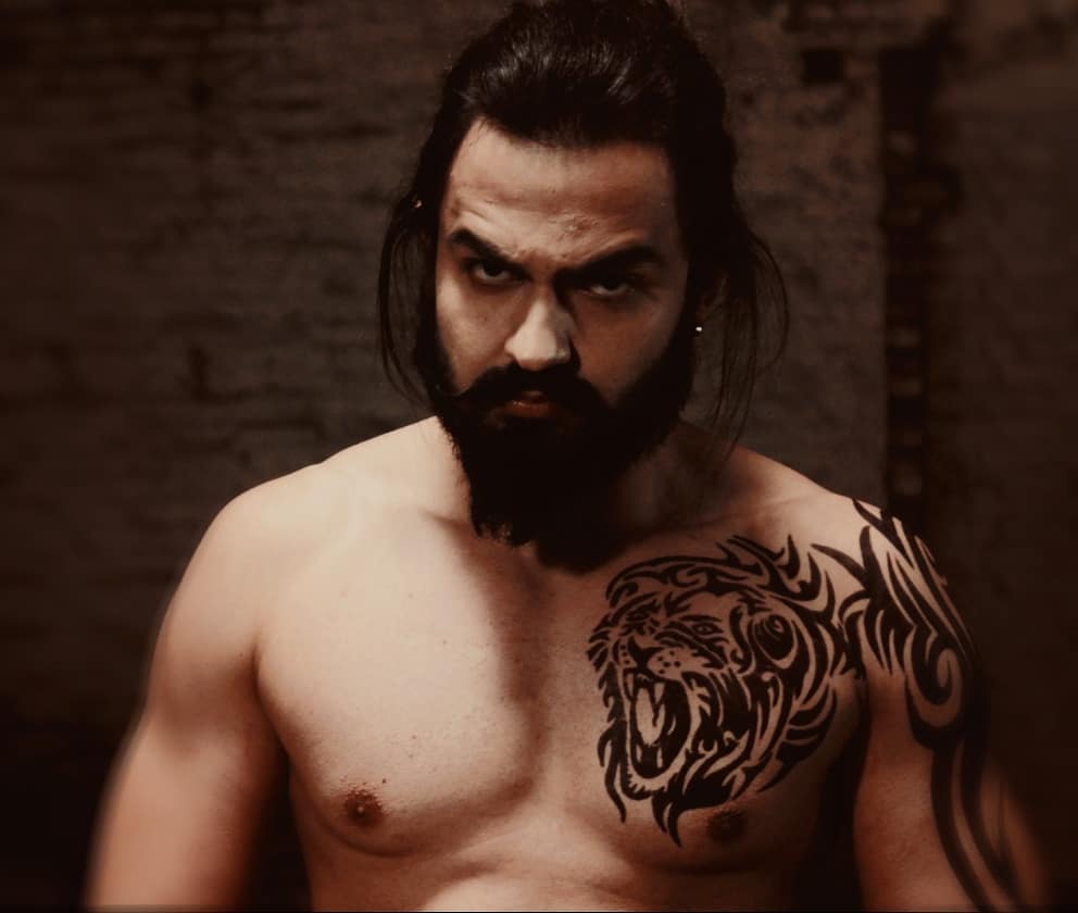 वीर की फिल्म थड्डी- बड्डी काफी पॉपुलर हुई थी। इससे उन्हें पहचान मिली थी।&nbsp;