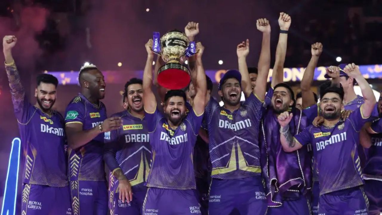KKR ने श्रेयस अय्यर की कप्तानी में तीसरी बार खिताब जीता है। अय्यर ने इस सीजन शानदार कप्तानी की और अपनी टीम को इस मुकाम तक पहुंचाया।