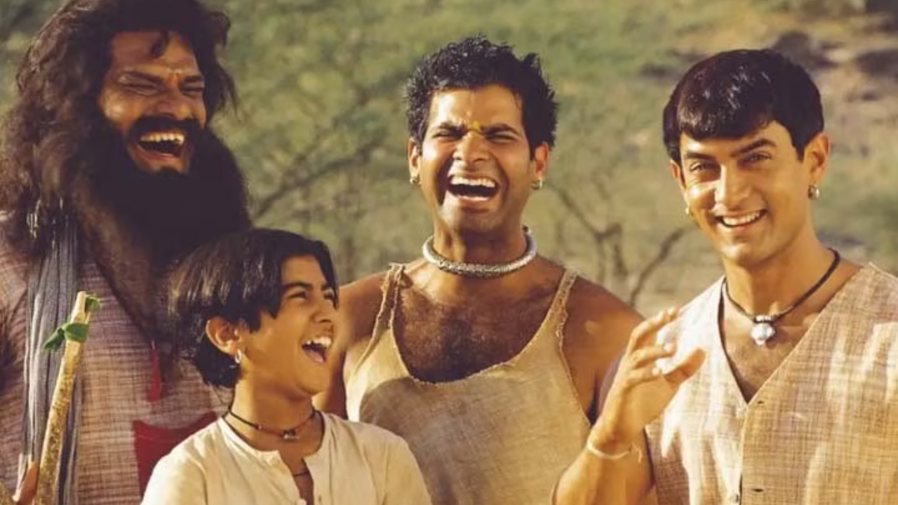 बॉलीवुड एक्टर आमिर खान की फिल्म 'लगान' की रिलीज को 23 साल पूरे हो गए हैं इस फिल्म को आशुतोष गोवारिकर ने डायरेक्ट किया था। 
