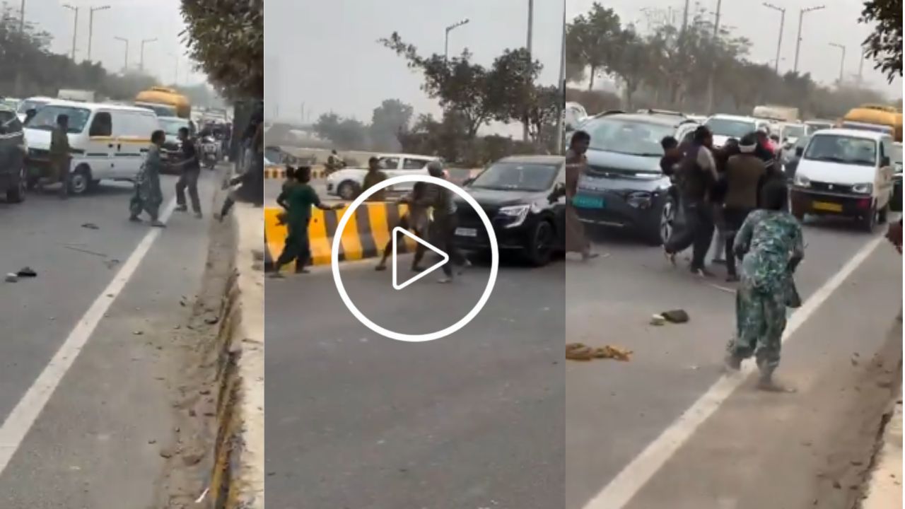 नोएडा में बीच सड़क पर आपस में भिड़ गए दो गुट, महिलाओं ने भांजी लाठियां, खूब चले पत्थर, वीडियो वायरल