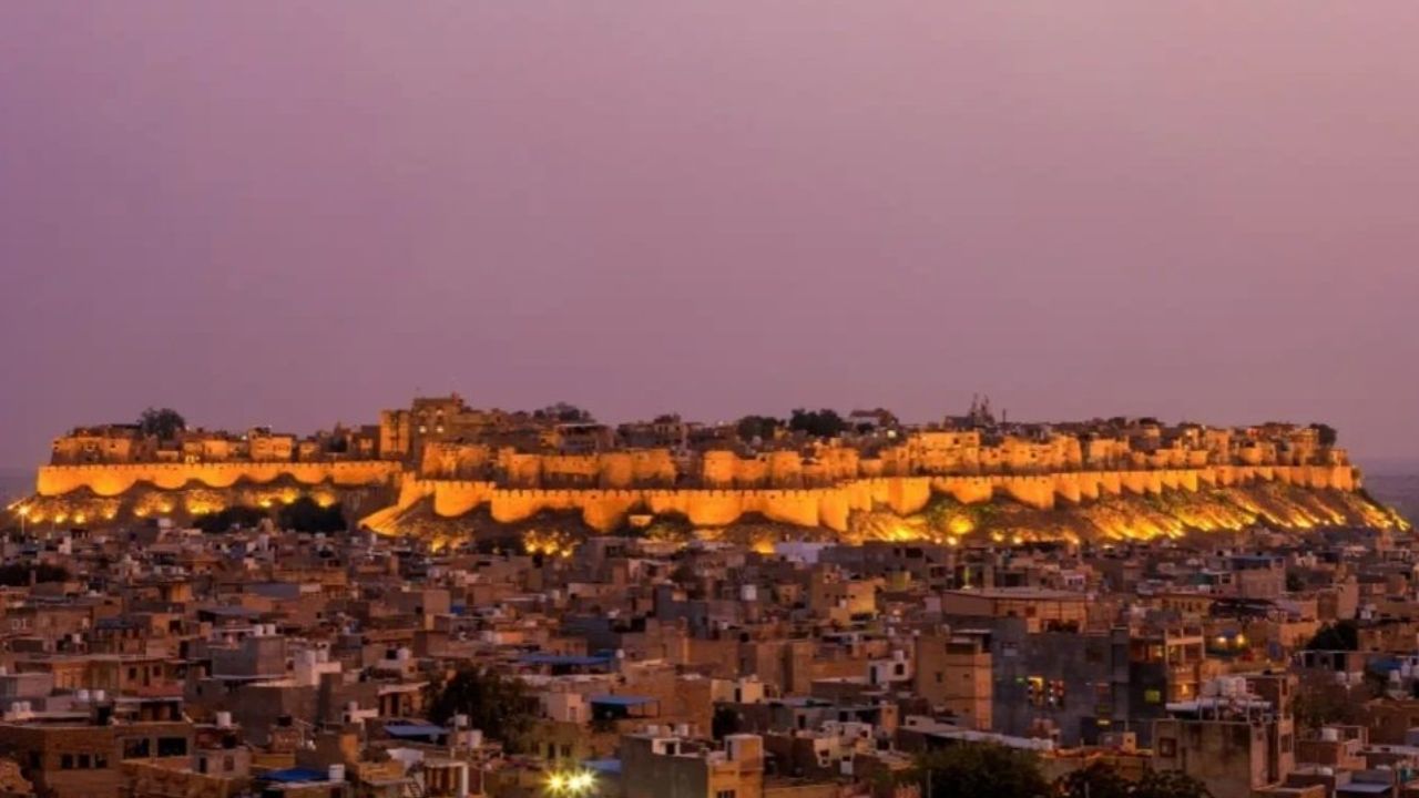 Places To Visit In January: जनवरी में देश की इन जगहों की करें सैर, दुनियाभर से आते हैं लोग