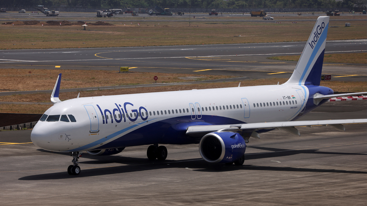 IndiGo एयलाइंस पर DGCA सख्त एक्शन, ठोका 22.20 करोड़ का जुर्माना, जांच रिपोर्ट में हुए कई चौंकाने वाले खुलासे