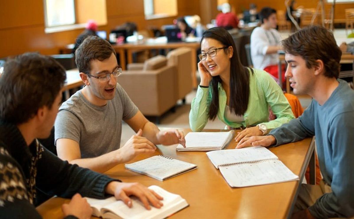 International_Students_in_USA 800x495