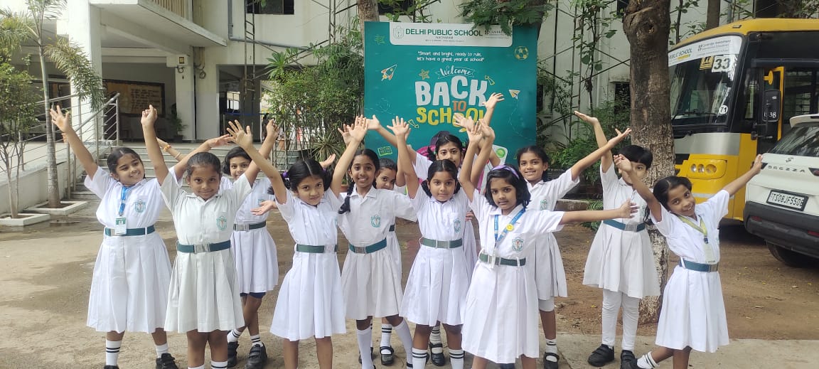 నాచారం డీపీఎస్ లో స్వాగతోత్సవం నాచారం డీపీఎస్ లో స్వాగతోత్సవం