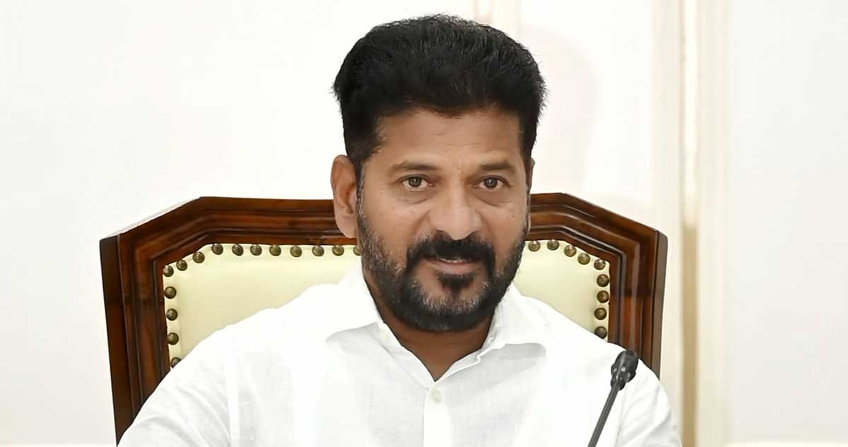 అధికారులు సెలవులు పెట్టొద్దు.. లీవ్ అప్లై చేసుకుంటే క్యాన్సిల్ చేసుకోండి : సీఎం రేవంత్ రెడ్డి
