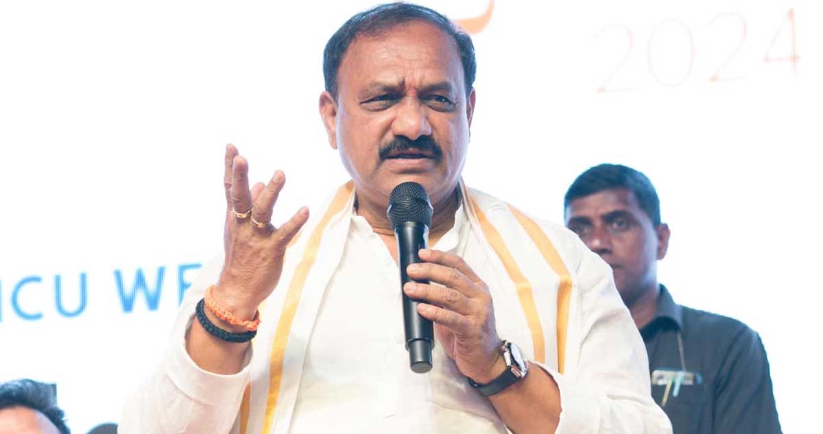 ఉపఎన్నికలపై పీసీసీ చీఫ్ మహేశ్ సంచలన వ్యాఖ్యలు ఉపఎన్నికలపై పీసీసీ చీఫ్ మహేశ్ సంచలన వ్యాఖ్యలు
