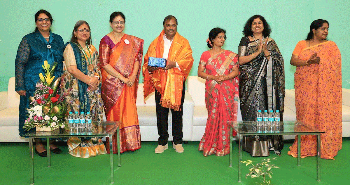 నాచారం ఢిల్లీ పబ్లిక్ స్కూల్ లో టీచర్స్ డే వేడుకలు నాచారం ఢిల్లీ పబ్లిక్ స్కూల్ లో టీచర్స్ డే వేడుకలు