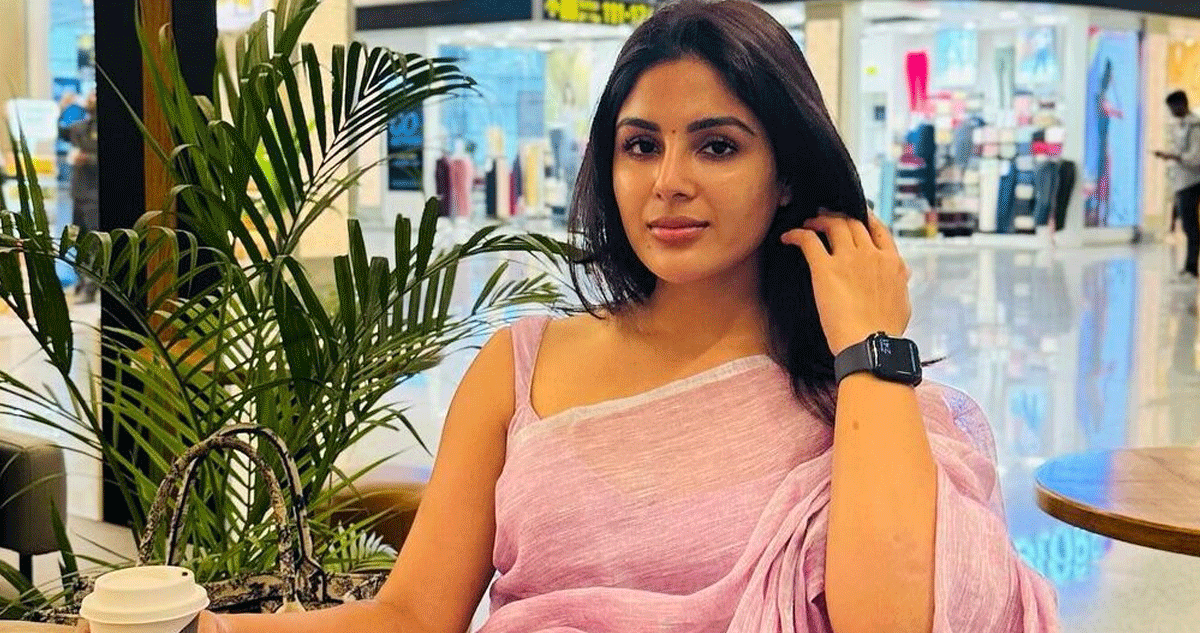 సంయుక్త చూపు.. బీటౌన్ వైపు సంయుక్త చూపు.. బీటౌన్ వైపు