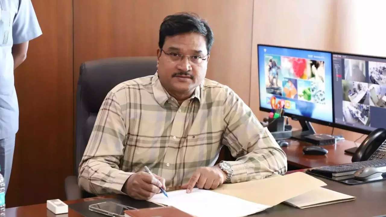 హైడ్రా కూల్చివేతలపై కమిషనర్ రంగనాథ్ కీలక వ్యాఖ్యలు హైడ్రా కూల్చివేతలపై కమిషనర్ రంగనాథ్ కీలక వ్యాఖ్యలు